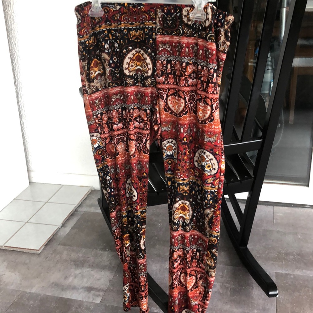 Plus size printed leggings